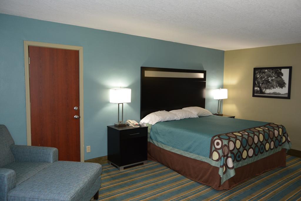 Super 8 By Wyndham Sulphur מראה חיצוני תמונה